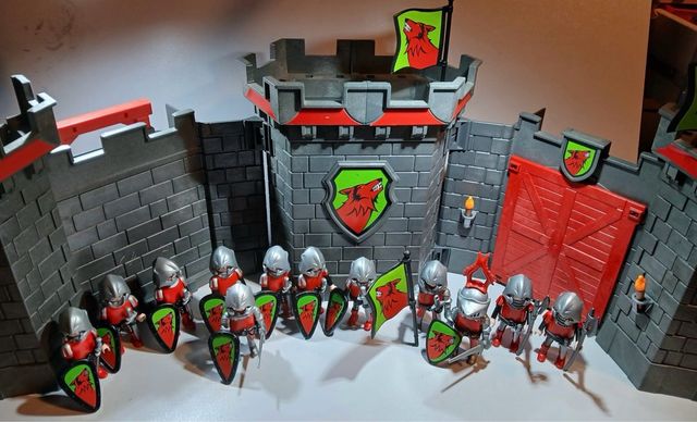 Playmobil Castillo + 12 Guerreros Lobo