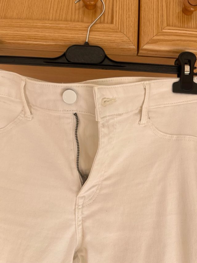 Pantalón pitillo blanco talla M