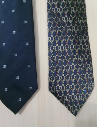 Corbatas SEAT coches antiguas