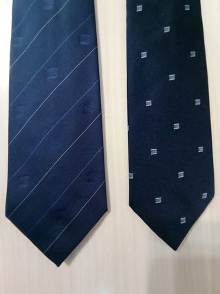 Corbatas SEAT coches antiguas