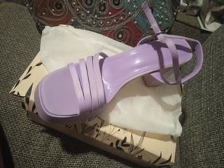 Sandalias lilas plataforma nuevas T41