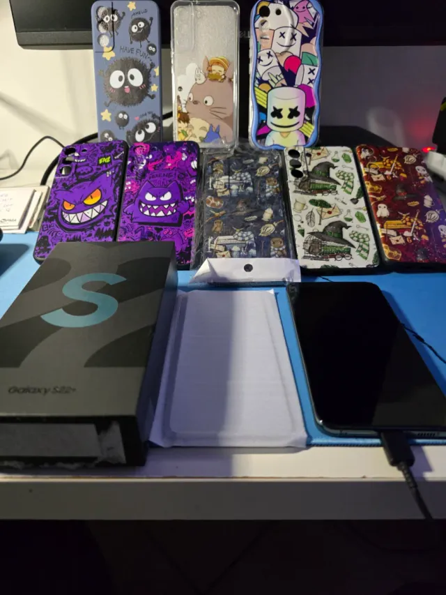 Samsung S22+ Custodie e Telefono