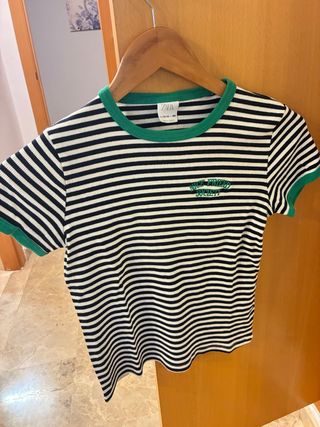 Camiseta Zara rayas verde y negro