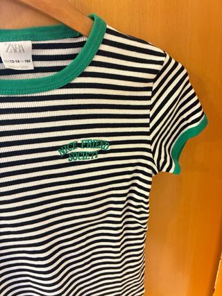 Camiseta Zara rayas verde y negro