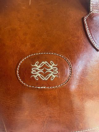 Bolso artesanal de piel auténtica hecho a mano
