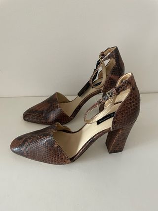 Zapatos Massimo Dutti tacón serpiente