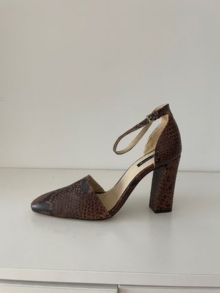 Zapatos Massimo Dutti tacón serpiente