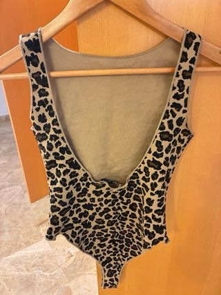 Body estampado leopardo