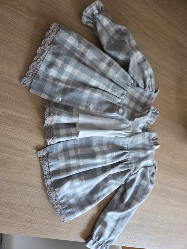 Camisa de bebé a cuadros con lazo rosa