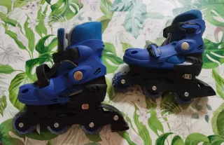 Patines en línea azules