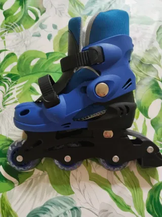 Patines en línea azules
