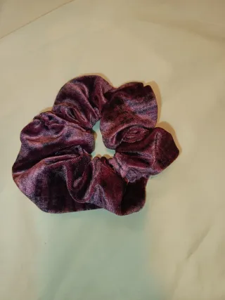 Goma de pelo de terciopelo morado