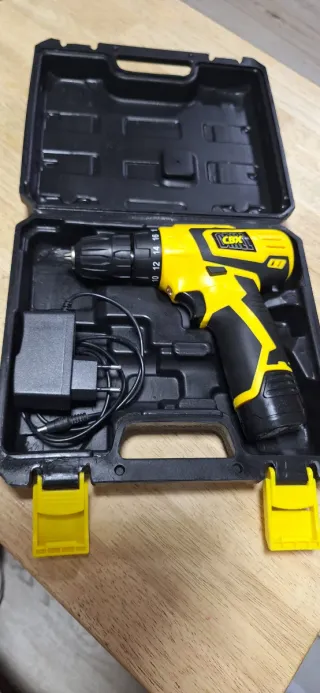 Taladro Atornillador CBX con Maletín