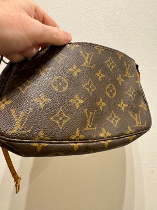 Louis Vuitton Pochette Monogram