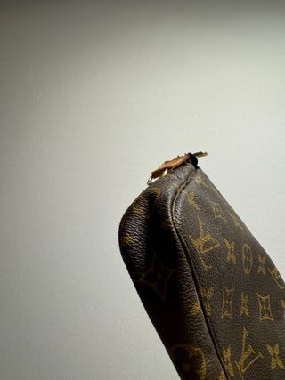 Louis Vuitton Pochette Monogram