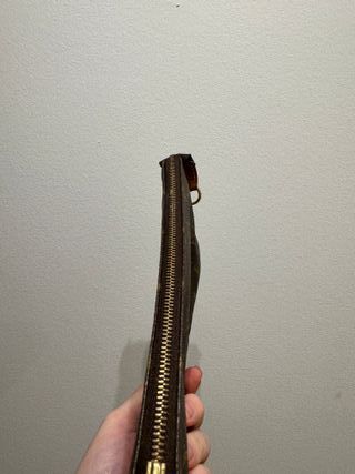 Louis Vuitton Pochette Monogram