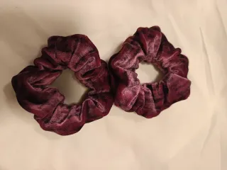Gomas de pelo de terciopelo morado