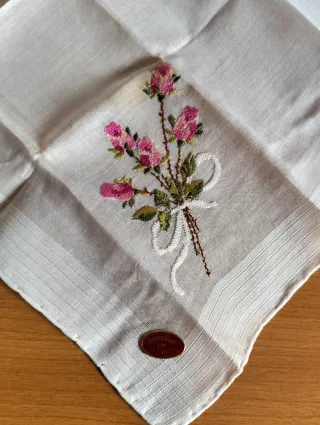 Pañuelo bordado flores Mallorca