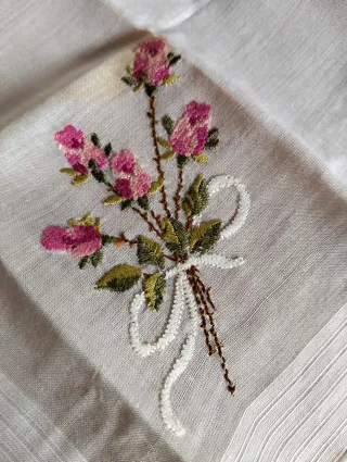 Pañuelo bordado flores Mallorca