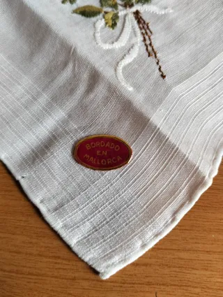 Pañuelo bordado flores Mallorca