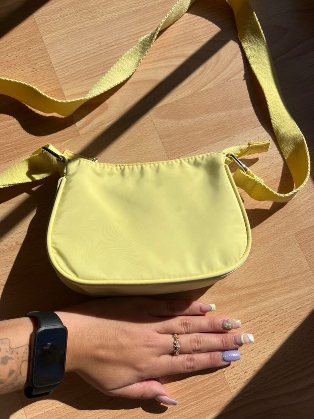 Bolso de hombro amarillo Primark