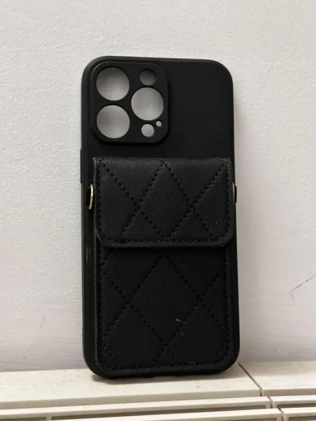 Funda iPhone 14 Marrón Acolchada Cada una 4€