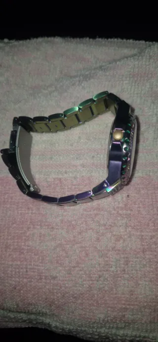 Reloj de pulsera con diamantes