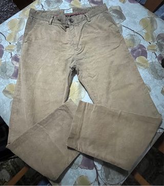 Pantalón pana fina T/42 y polo T/M