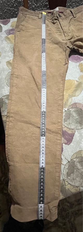 Pantalón pana fina T/42 y polo T/M