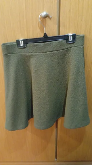 Falda Zara Trafaluc Talla M Verde Oliva