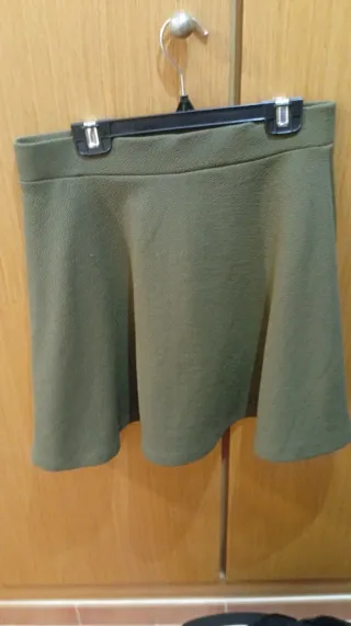 Falda Zara Trafaluc Talla M Verde Oliva
