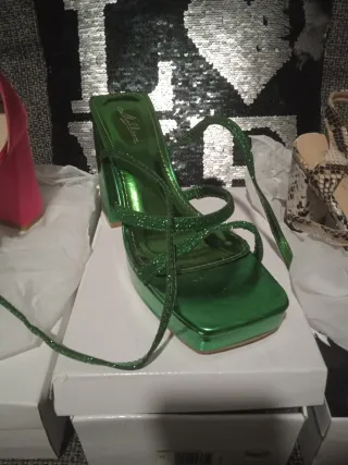 Sandalias plataforma verde brillantes talla 40