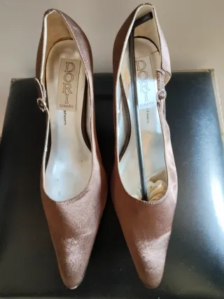Zapatos Dori tacón fiesta marrón