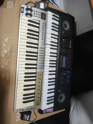 Teclado Controlador MIDI y Piano (son 2)