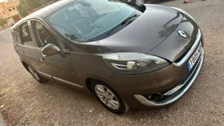 Renault Scenic 2012