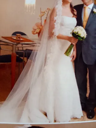 Vestido Novia con cola Pronovias + Velo + Cancan