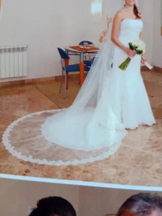 Vestido Novia con cola Pronovias + Velo + Cancan