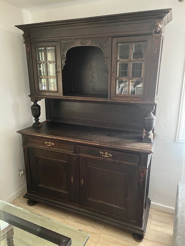 Armario vitrina antiguo madera y cristal