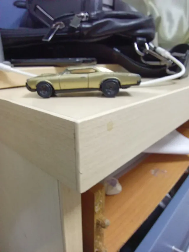 Coche Hot Wheels 1966 Dorado