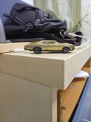 Coche Hot Wheels 1966 Dorado