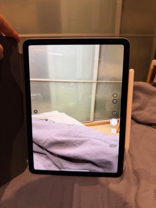 iPad M2 11 + Apple Pencil + custodia con batteria al 100%