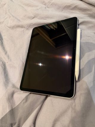 iPad M2 11 + Apple Pencil + custodia con batteria al 100%