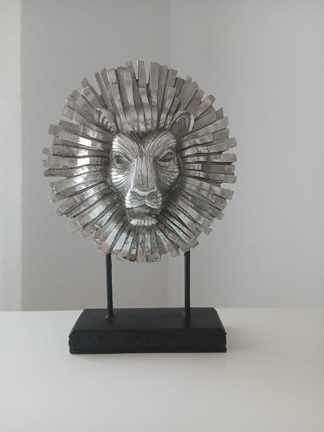 Adorno León Metal y Madera