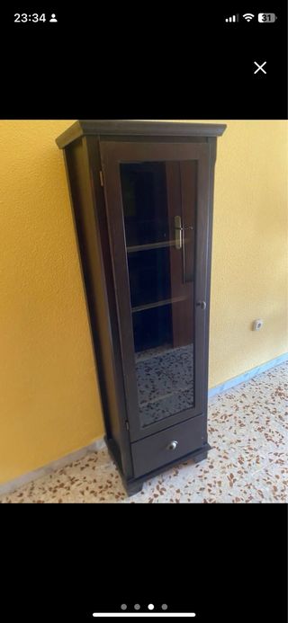 Vitrina 1 puerta color vengue