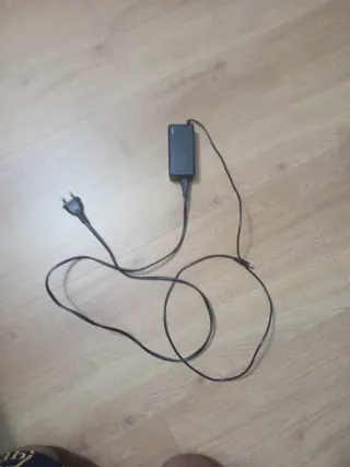 Cargador Patinete Eléctrico