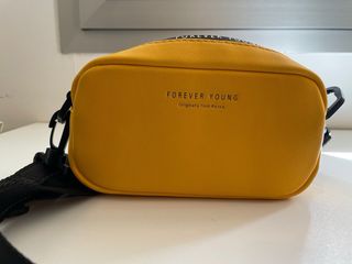 Bolso riñonera amarillo Forever Young