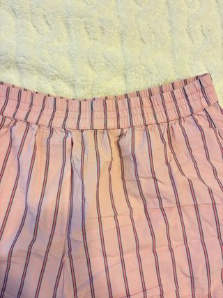 Pantalones cortos Stradivarius rayas rosas
