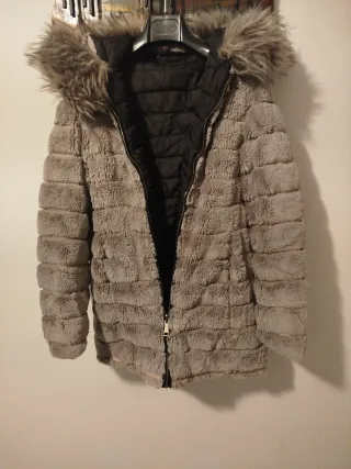 Cazadora reversible gris y negra