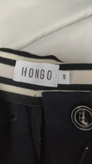 Pantalón de vestir azul mujer
Americana blanca.T50