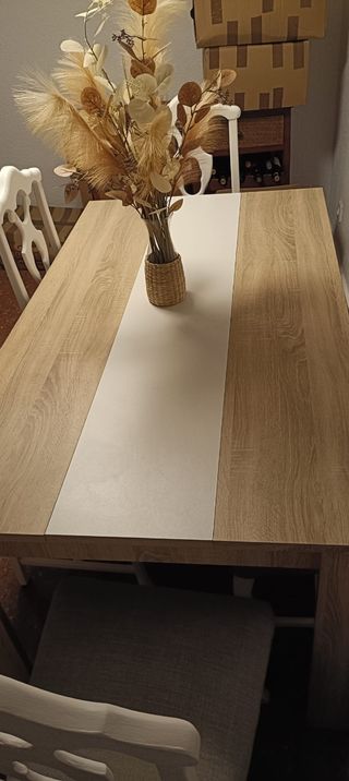 Mesa de comedor madera y mimbre